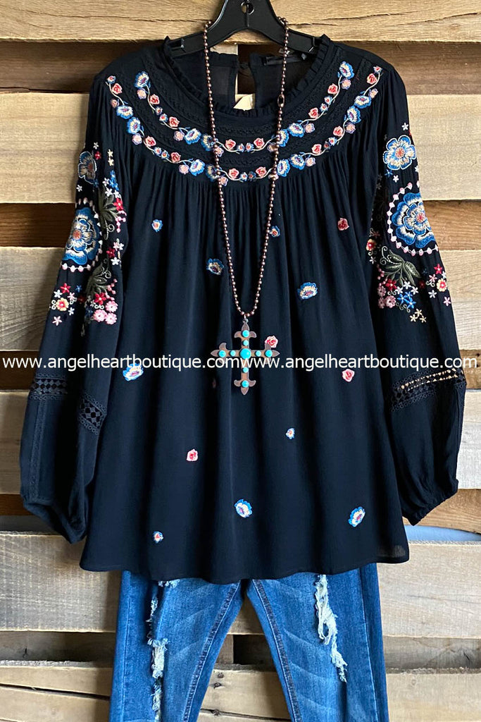 Easy Week Ahead Top - Black - SALE