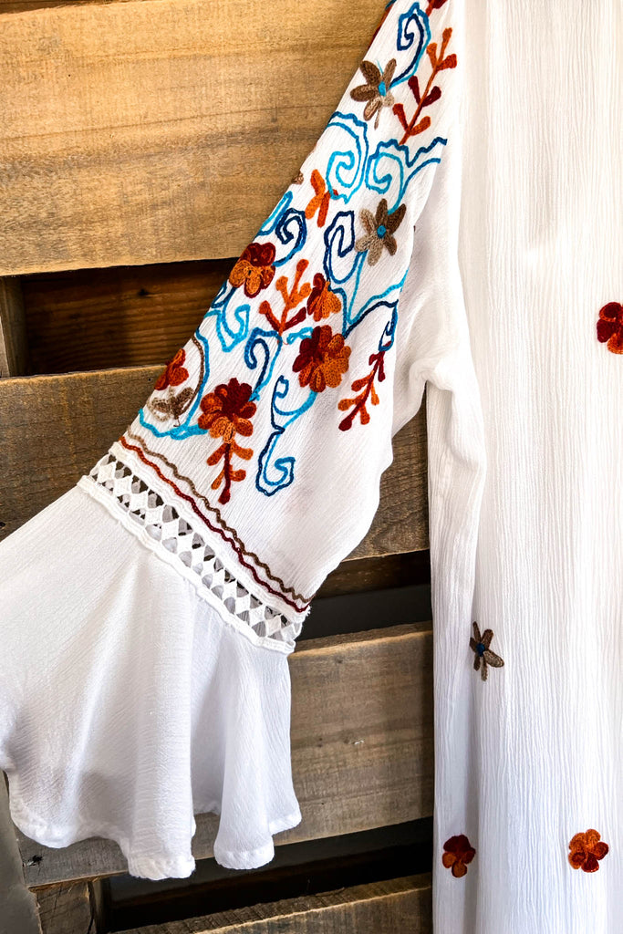 AHB EXCLUSIVE: Stunning Cordelia Tie Front Kimono - White