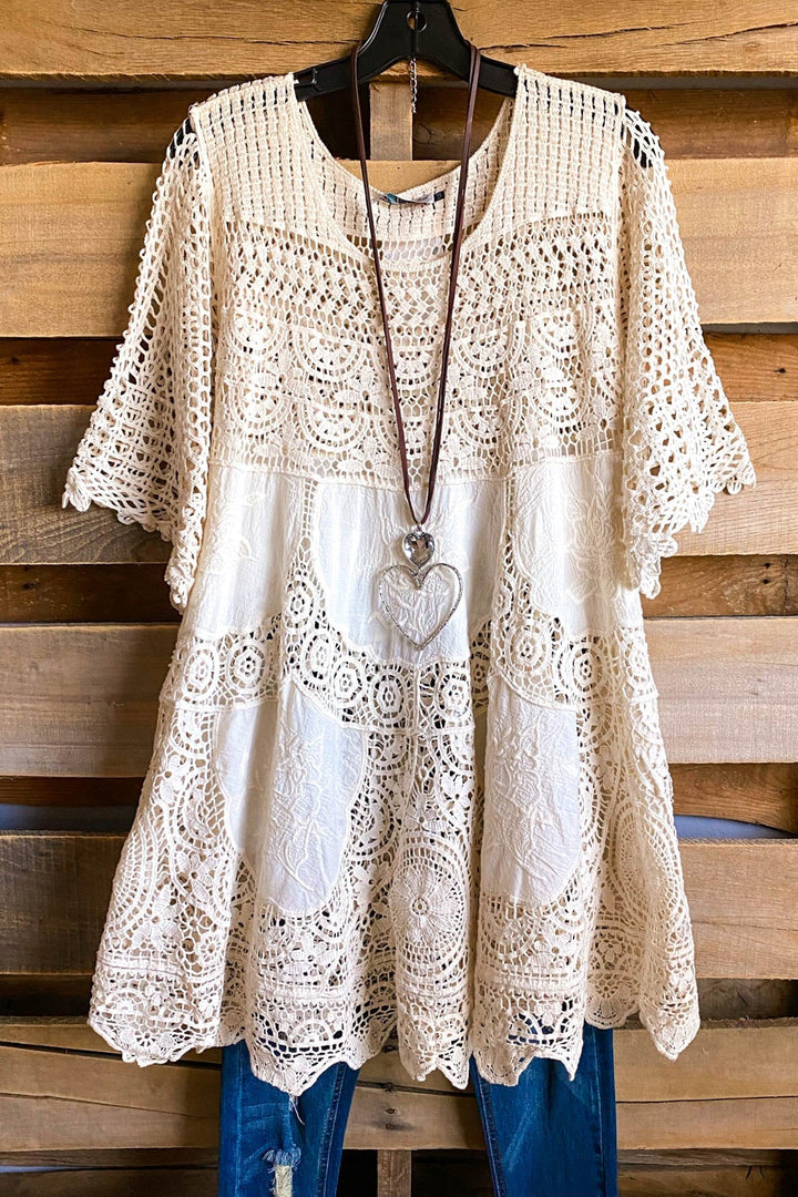 AHB EXCLUSIVE: Delightful Details Top - Natural - 100%  COTTON